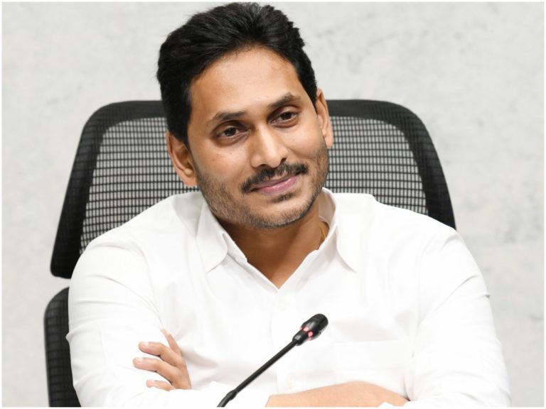 ఒమిక్రాన్‌పై హై అలర్ట్… సీఎం జగన్ కీలక ఆదేశాలు