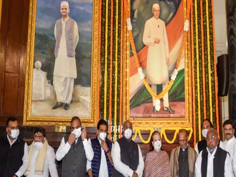 నెహ్రూ కార్యక్రమానికి కేంద్ర మంత్రుల గైర్హాజరు : జైరాంరమేష్‌