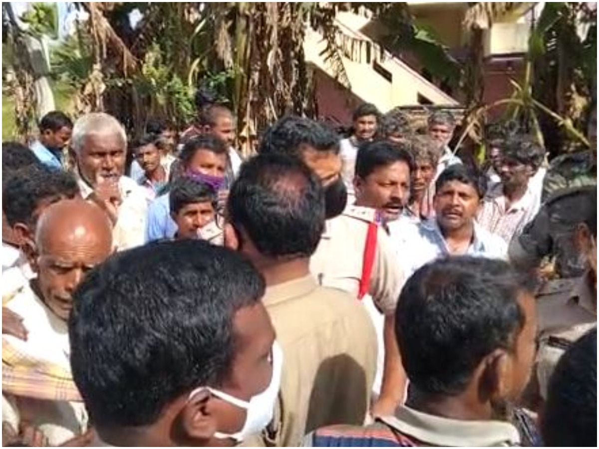 రైతుల మహాపాదయాత్రకు పోలీసుల అడ్డంకులు