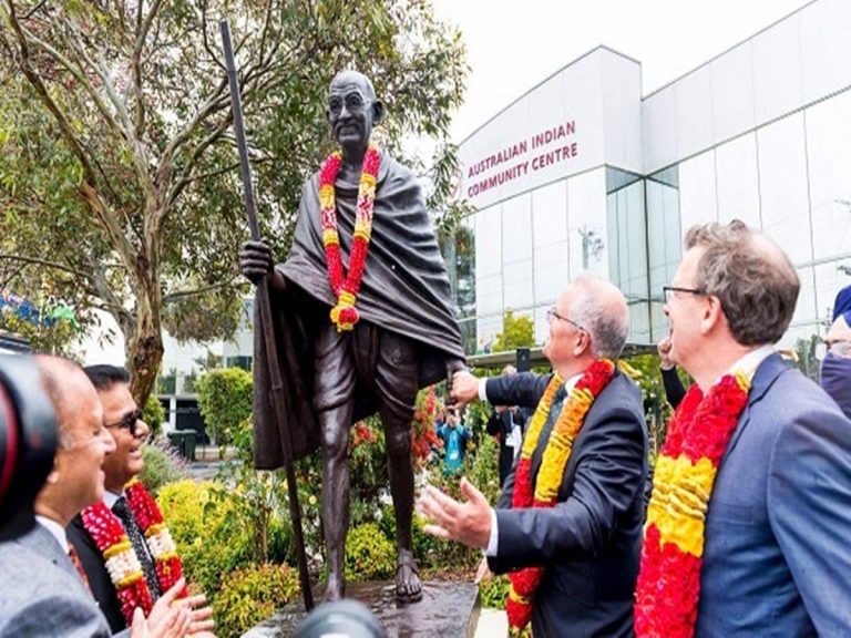 ఆస్ట్రేలియాలో మహాత్ముడికి అవమానం
