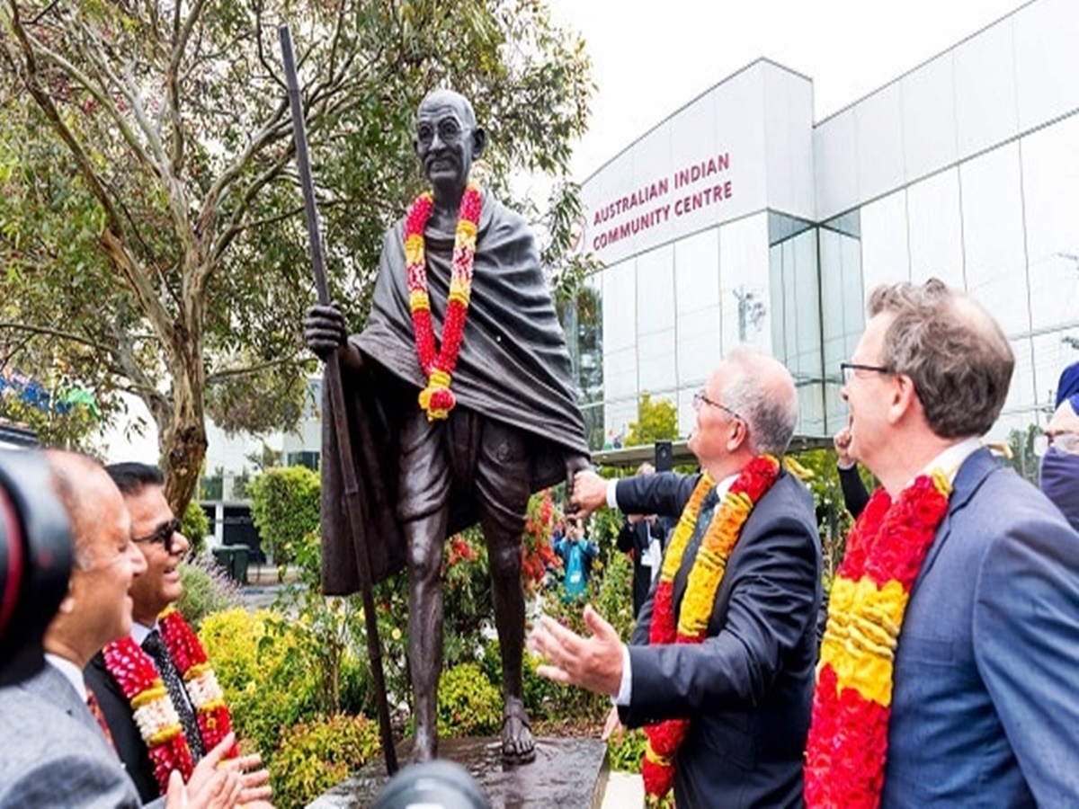 ఆస్ట్రేలియాలో మహాత్ముడికి అవమానం