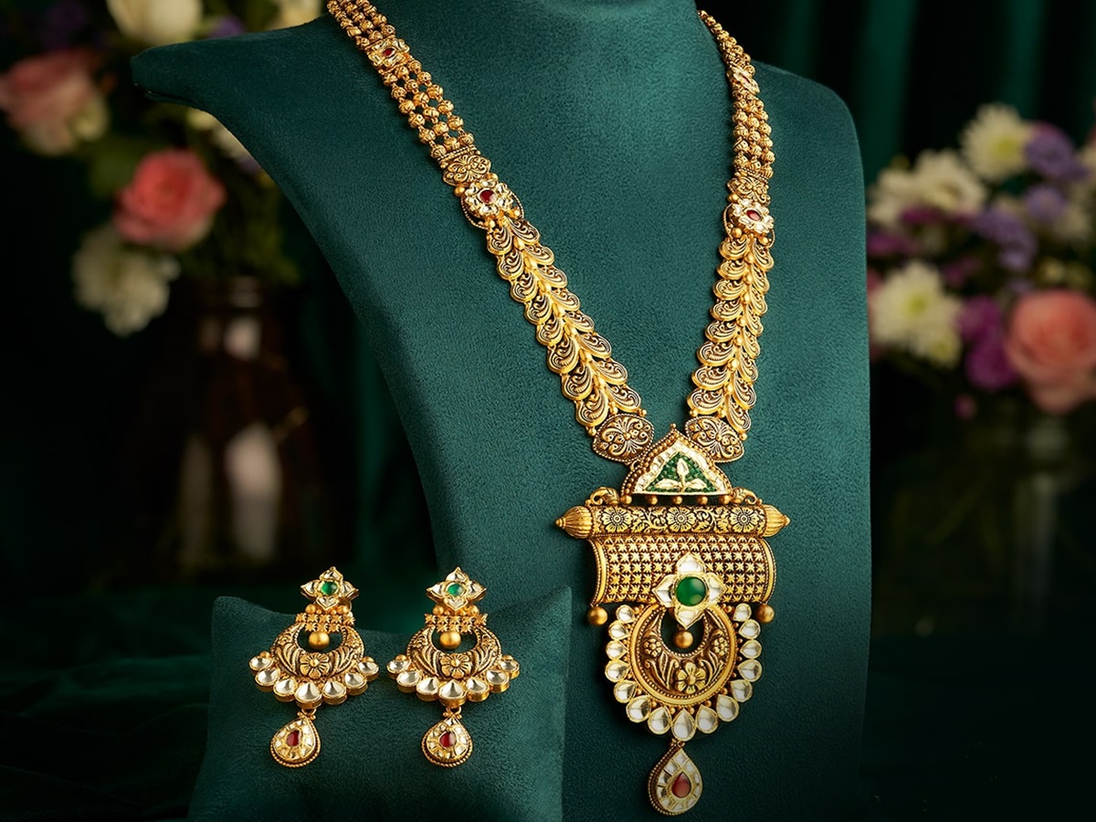 మగువలకు శుభవార్త… భారీగా తగ్గిన పసిడి ధర