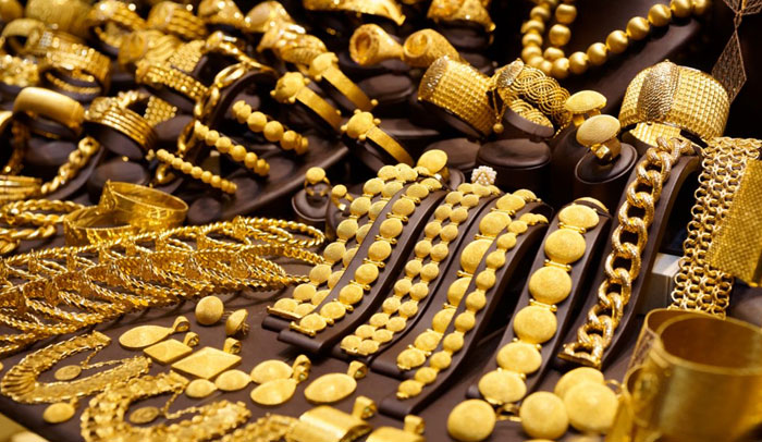 తగ్గిన బంగారం, పెరిగిన వెండి ధరలు