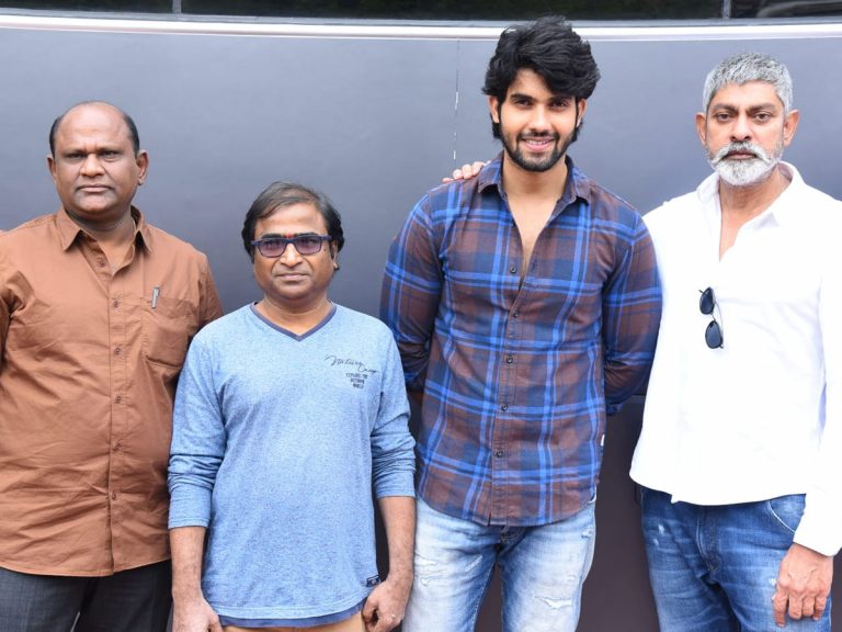 జ‌గ‌ప‌తి బాబు చేతుల మీదుగా `ఛ‌లో ప్రేమిద్దాం` ఫ‌స్ట్ సింగిల్ లాంచ్