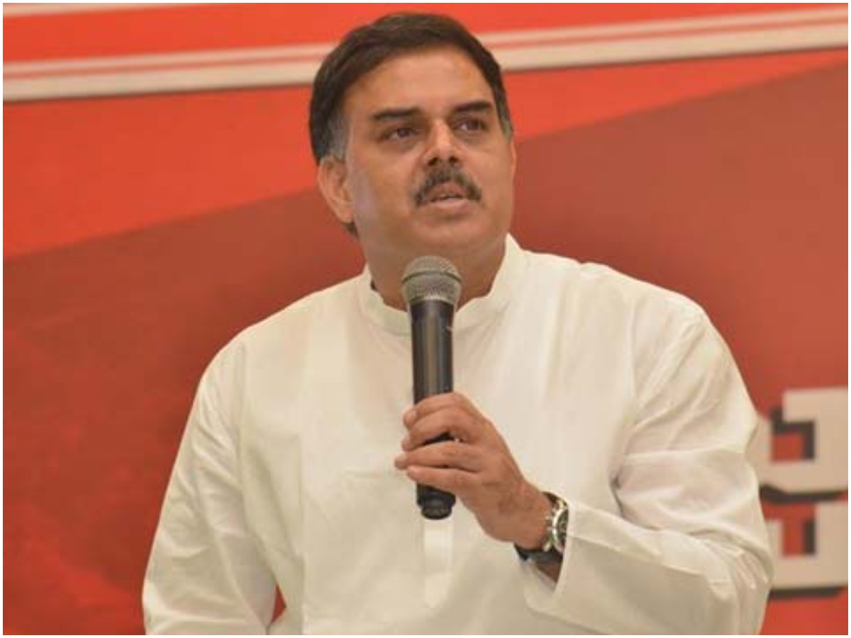 రైతుల పాదయాత్రపై లాఠీఛార్జ్ అమానుషం