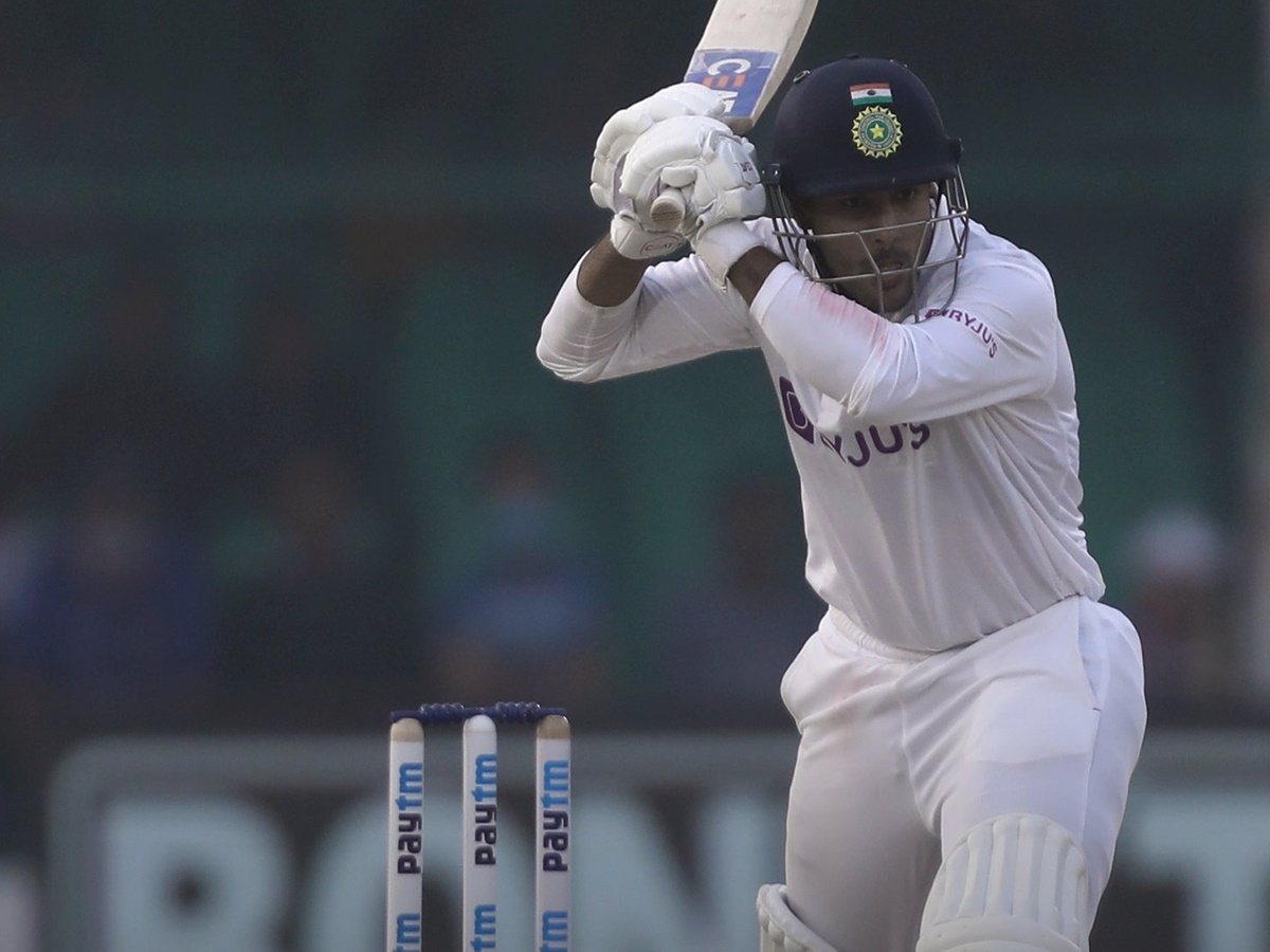 మూడో రోజు ముగిసిన ఆట.. అంపైర్ల తప్పిదాలపై విమర్శలు