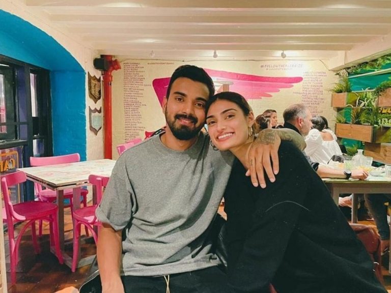 తన లవర్ ను రివీల్ చేసిన టీమిండియా ఓపెనర్ !