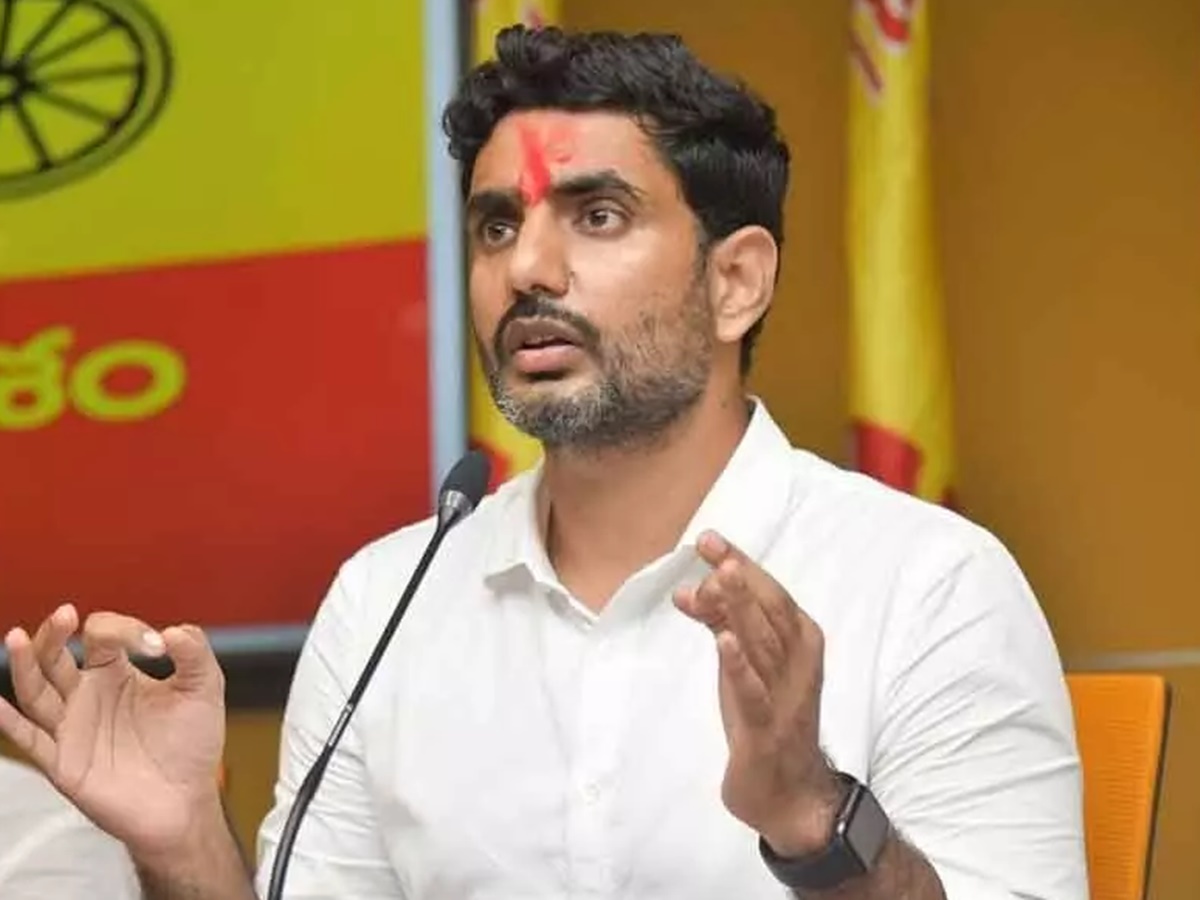 Nara Lokesh: మూడు రాజధానులు కావాలంటే.. 175 జిల్లాలు చేయండి