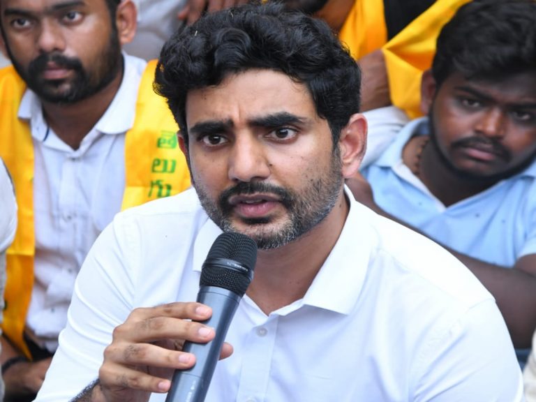 Nara Lokesh : ఏపీ పెట్టుబడులు ప్రక్క రాష్ట్రాలు లో పెడుతున్నారు