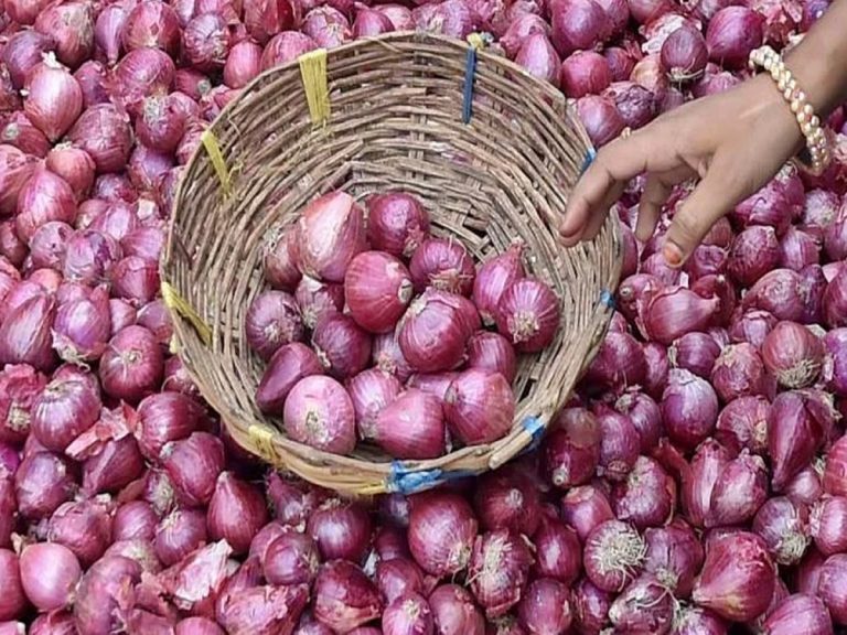 మార్కెట్‌లోకి బఫర్ స్టాక్.. తగ్గిన ఉల్లి ధరలు