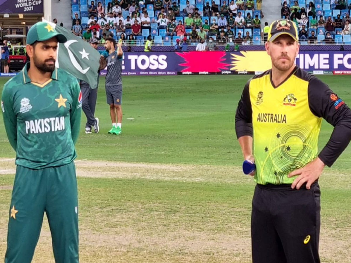 టాస్ గెలిచి బౌలింగ్ తీసుకున్న ఆసీస్…