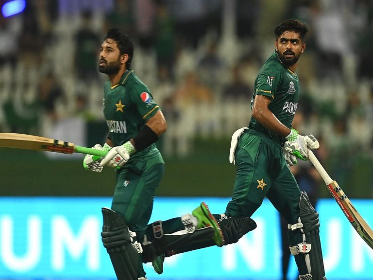టీ20 ప్రపంచకప్‌: నమీబియాపై పాకిస్థాన్ భారీ స్కోరు