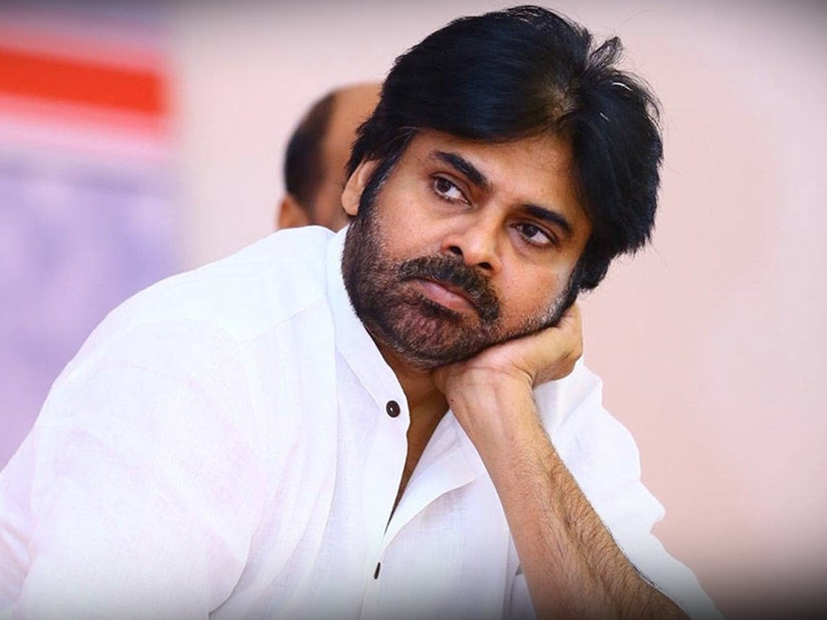 కరోనా ఎఫెక్ట్‌.. పవన్‌ కల్యాణ్ సమావేశం వాయిదా