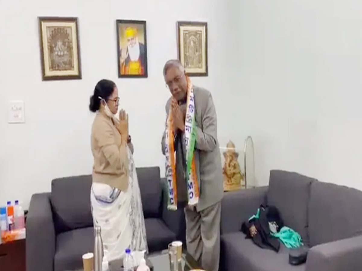 తృణముల్‌ కాంగ్రెస్‌లోకి మాజీ జేడీయూ నేత పవన్‌ వర్మ