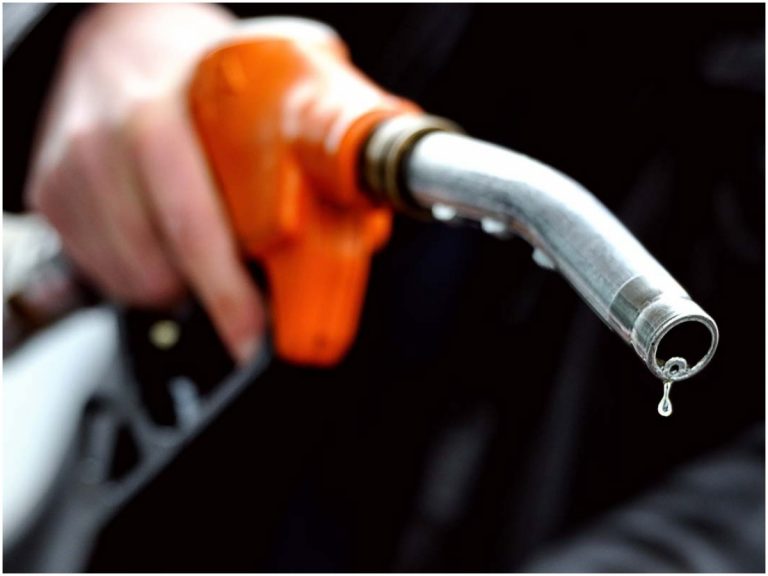 Petrol Prices: లీటరు పెట్రోల్‌పై రూ.50 పెంపు.. ఎక్కడంటే..?