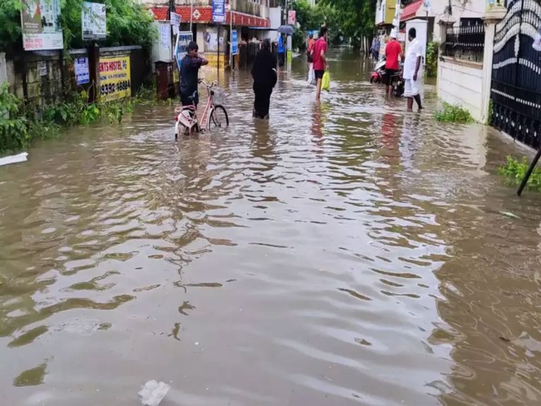 నెల్లూరు, చిత్తూరు జిల్లాల్లో వరుణుడి బీభత్సం..