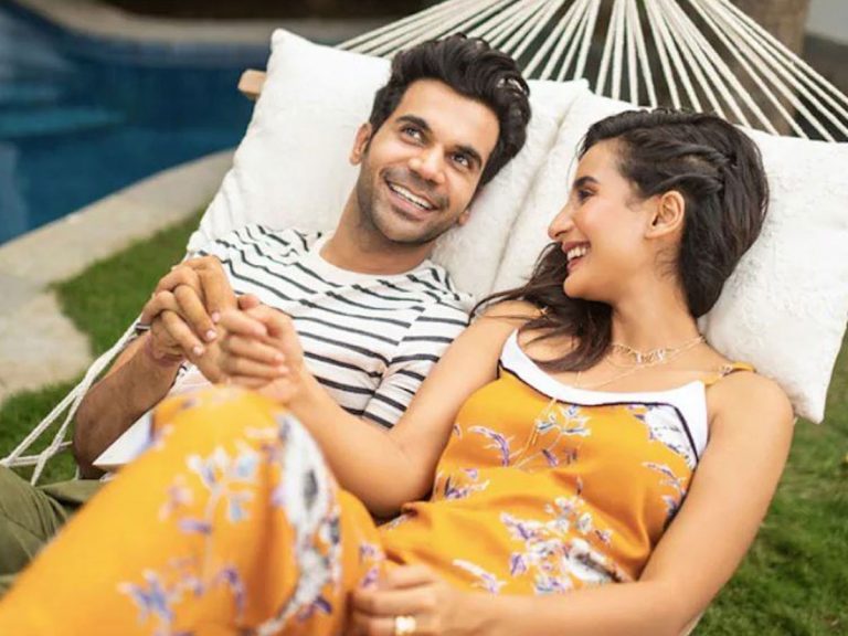 లివ్ ఇన్ రిలేషన్ షిప్ నుండి పెళ్ళిపీటల మీదకు బాలీవుడ్ జోడీ!