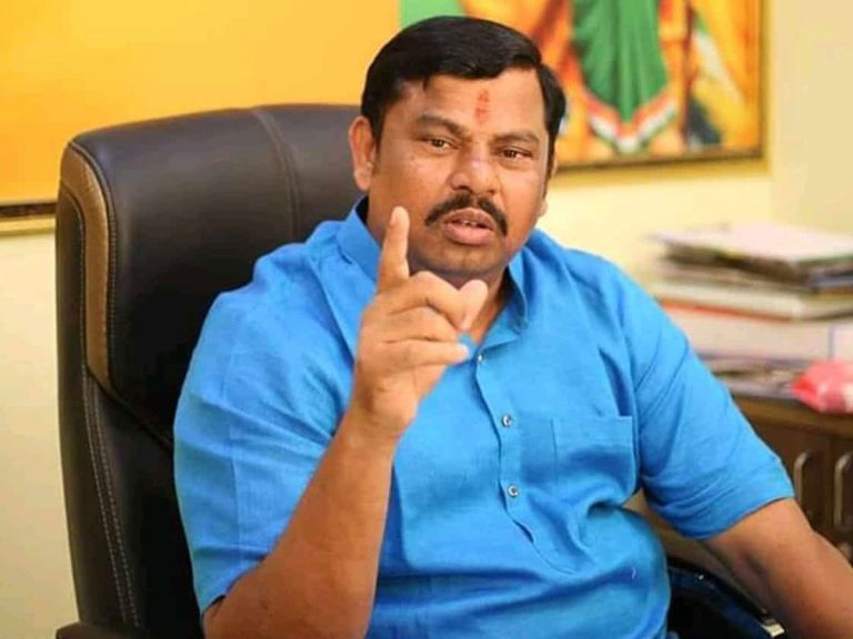 Raja Singh : ఆ కేసులో హీరోయిన్ల పేరు రాకుండా కేటీఆర్ చేశారు