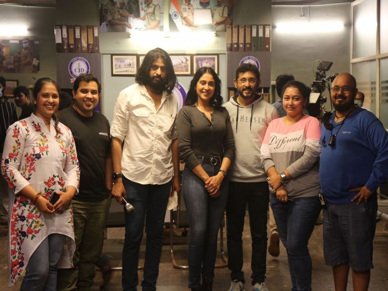 ‘బ్రేకింగ్ న్యూస్’ చెప్పబోతున్న రెజీనా క‌సాండ్ర