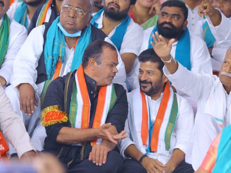 ఓకే ఫ్రేమ్‌లో కోమటిరెడ్డి, రేవంత్‌ రెడ్డి.. కార్యకర్తల్లో ఉత్సాహం..