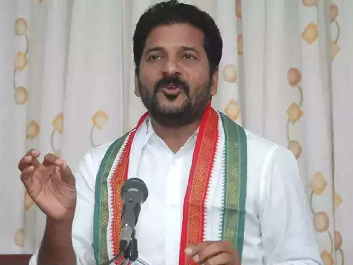 కేసీఆర్‌ పాలనలో కలెక్టర్ల నివేదికలకు విలువలేదు: రేవంత్‌ రెడ్డి