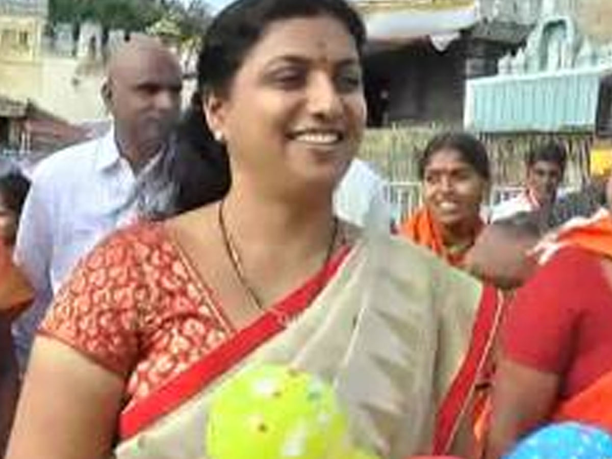 తిరుమల శ్రీవారిని దర్శించుకున్న ఎమ్మెల్యే రోజా…