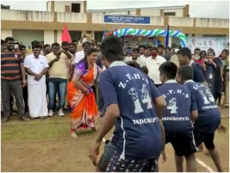 ఎమ్మెల్యే రోజా కబడ్డీ .. కబడ్డీ