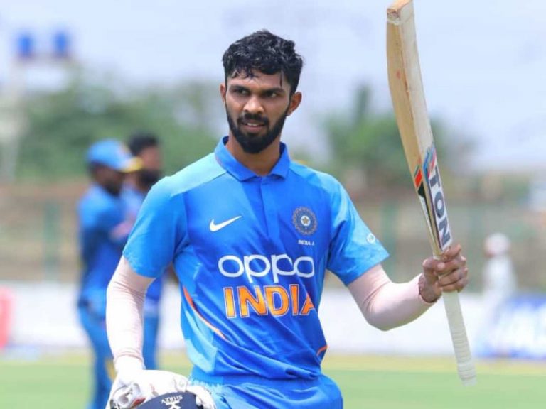 గైక్వాడ్ అన్ని ఫార్మట్స్ లో పనికస్తాడు : గవాస్కర్