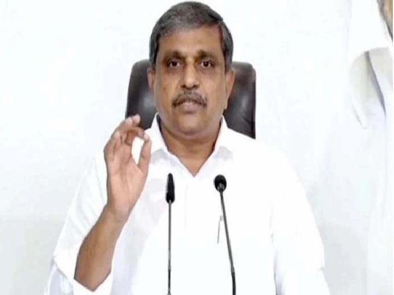 కనకదుర్గమ్మ దేవాలయానికి ఎందుకు వెళ్ళరు: సజ్జల రామకృష్ణా రెడ్డి