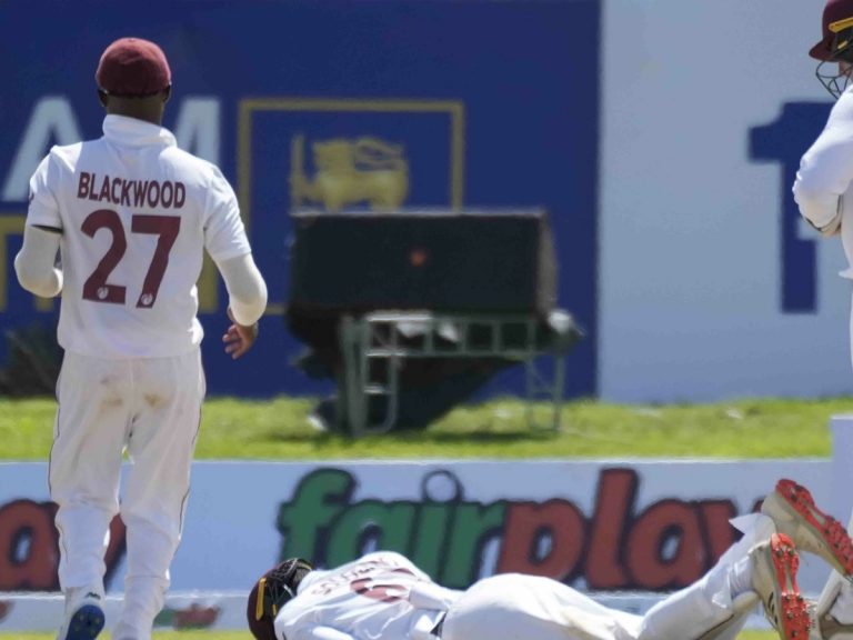 కెరీర్‌లో తొలి టెస్టు ఆడుతూ ఆస్పత్రి పాలైన క్రికెటర్