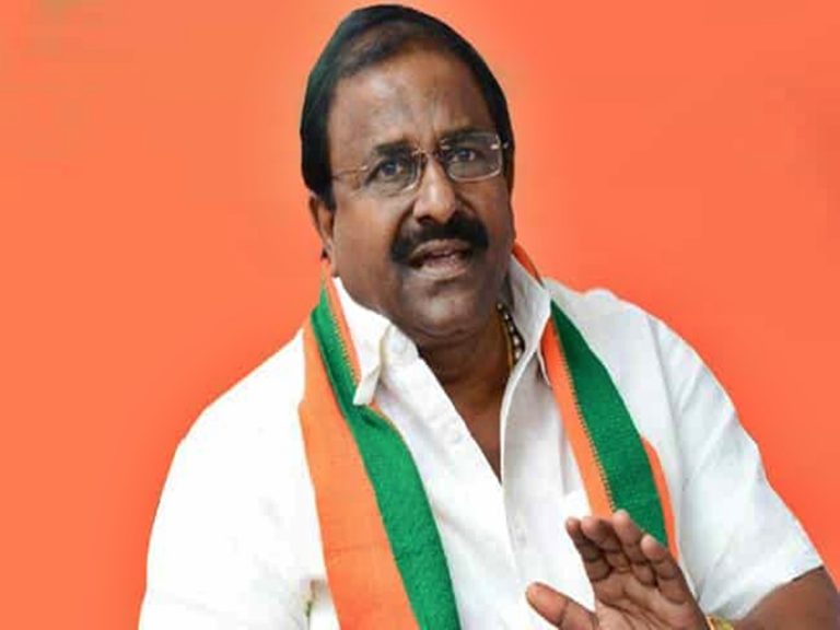 జీతాలకే డబ్లుల్లేవు… మళ్లీ మూడు రాజధానులా?: సోము వీర్రాజు