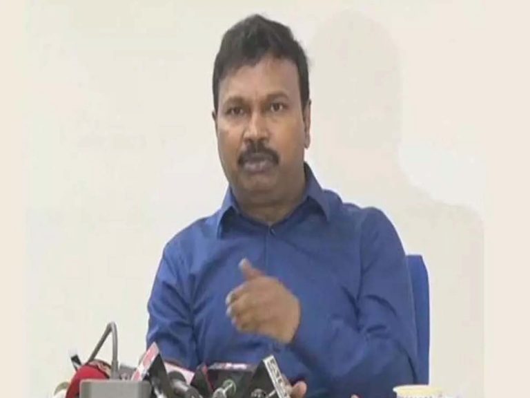 తెలంగాణకు వచ్చే ప్రయాణికులపై అర్ధరాత్రి నుంచి ఆంక్షలు: శ్రీనివాసరావు