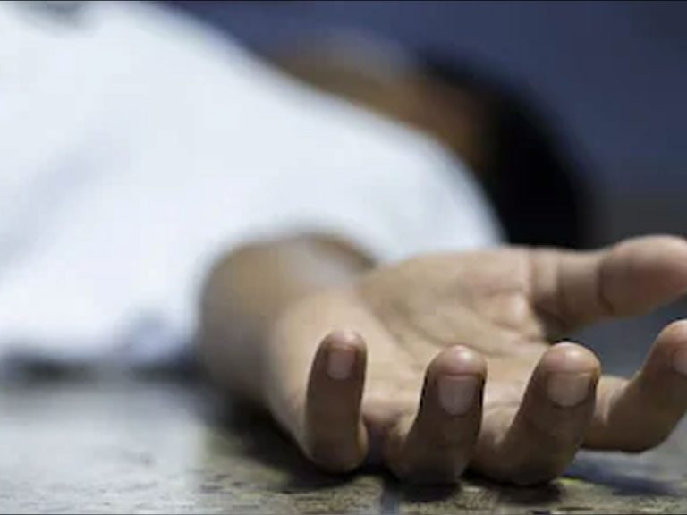 Watchman Suicide: కలకలం రేపిన వాచ్ మెన్ ఆత్మహత్య