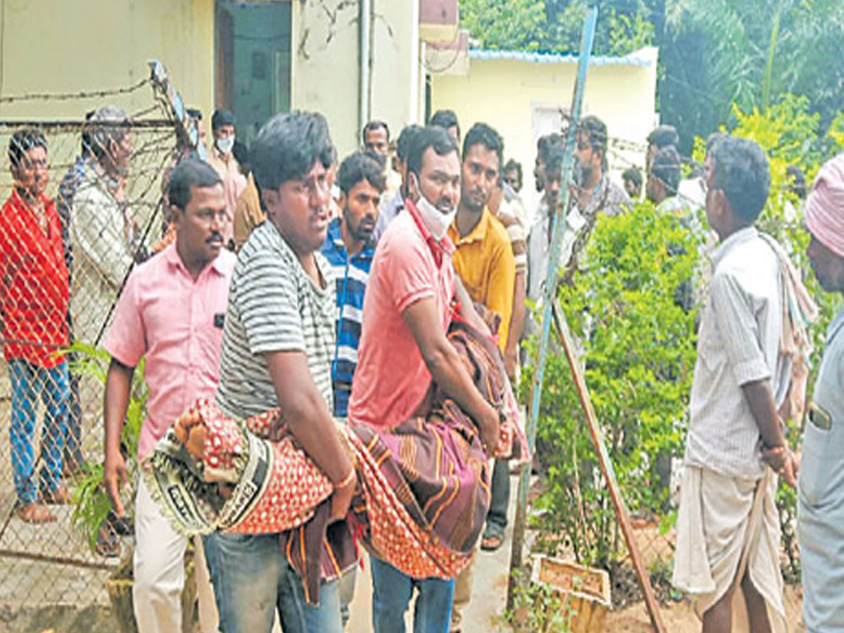 ‘జై భీమ్‌’ సీన్‌ రిపీట్.. సూర్యపేటలో గిరిజన యువకుడికి చిత్ర హింసలు..!