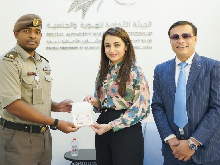 తొలి తమిళ నటిగా రికార్డు సృష్టించిన త్రిష