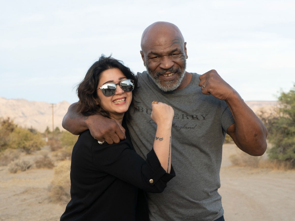 ‘లైగర్‌’ టీంతో కలిసి భారతీయ వంటకాలను టేస్ట్ చేసిన మైక్ టైసన్