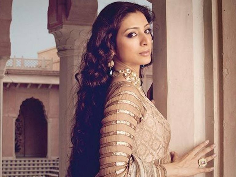 నేను పెళ్లిచేసుకోకపోవడానికి కారణం ఆ హీరోనే.. టబు సంచలన వ్యాఖ్యలు