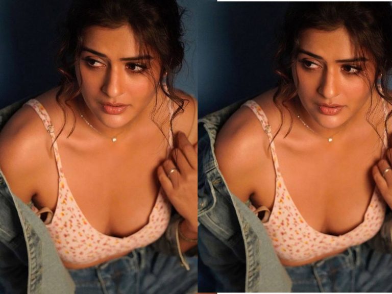 టాప్ యాంగిల్లో ఎద అందాలను ఆరబోసిన ‘ఆర్ఎక్స్ 100’ బ్యూటీ