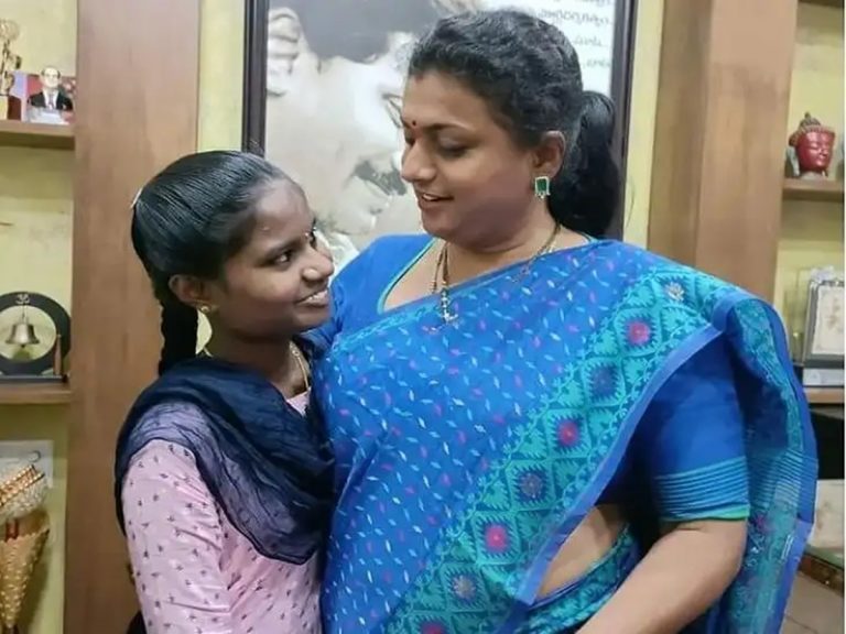 ‘పుష్ప’ గురించి ట్వీట్ చేసి మురిసిపోయిన వైసీపీ ఎమ్మెల్యే రోజా