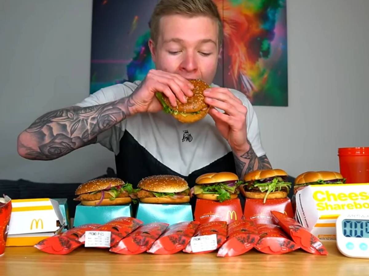 రికార్డ్‌:  24 నిమిషాల్లో 6 బ‌ర్గ‌ర్లు…