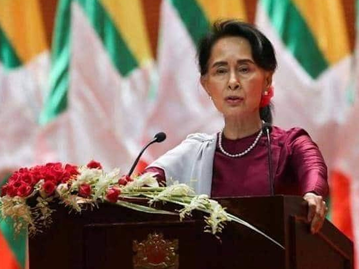 ఆంగ్‌ సాన్​సూకీకి నాలుగేళ్ల జైలు శిక్ష విధించిన కోర్టు