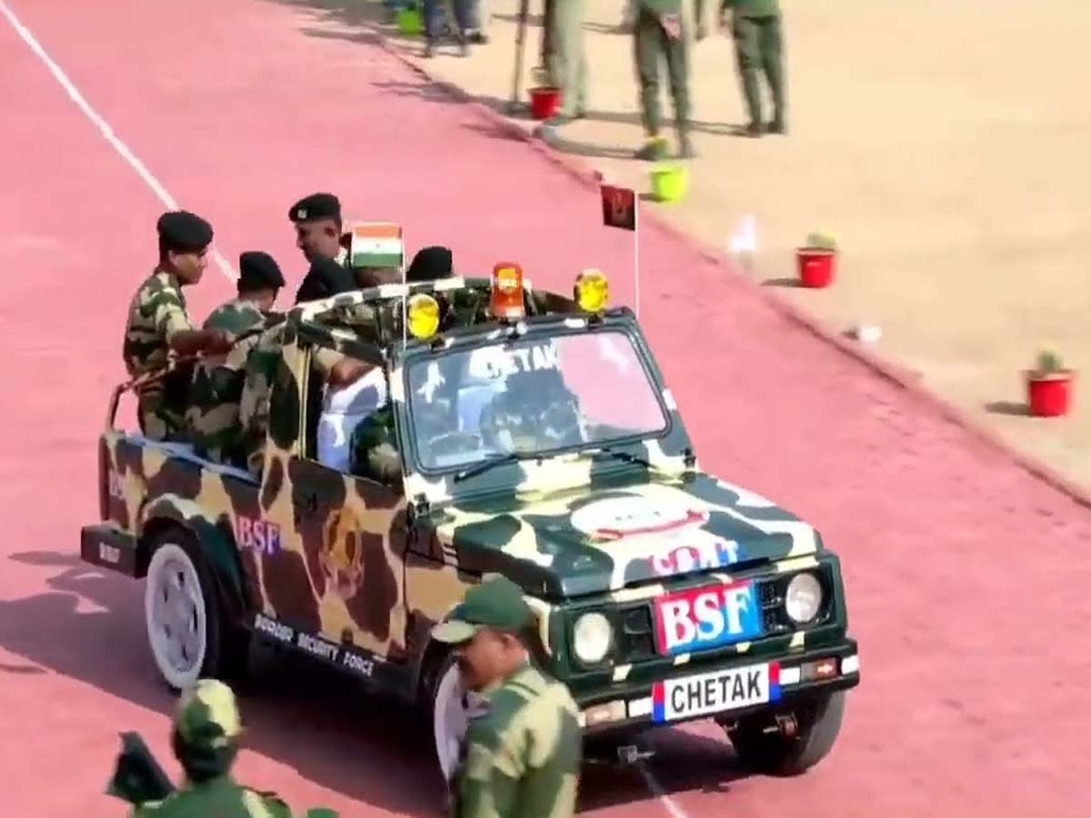 వావ్‌:  రెండే నిమిషాల్లో విప్పేసి… మ‌ళ్లీ బిగించారు…