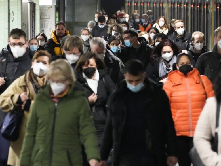 క‌రోనా ఎఫెక్ట్‌:  యూర‌ప్ అల్ల‌క‌ల్లోలం…భారీగా న‌మోద‌వుతున్న కేసులు…