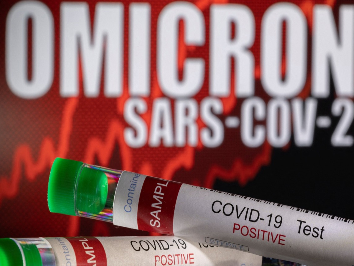 క‌ష్టాల్లో కేర‌ళ‌:  నిన్న‌టి వ‌ర‌కు వ‌ర‌ద‌లు, క‌రోనా, బ‌ర్డ్‌ఫ్లూ…నేడు ఒమిక్రాన్‌…