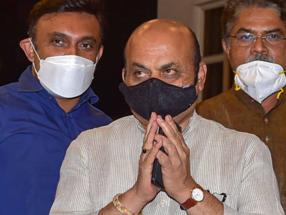 కేంద్ర ఆరోగ్య‌శాఖ మంత్రితో క‌ర్ణాటక‌ సీఎం భేటీ… ఒమిక్రాన్ పై చ‌ర్చ‌…