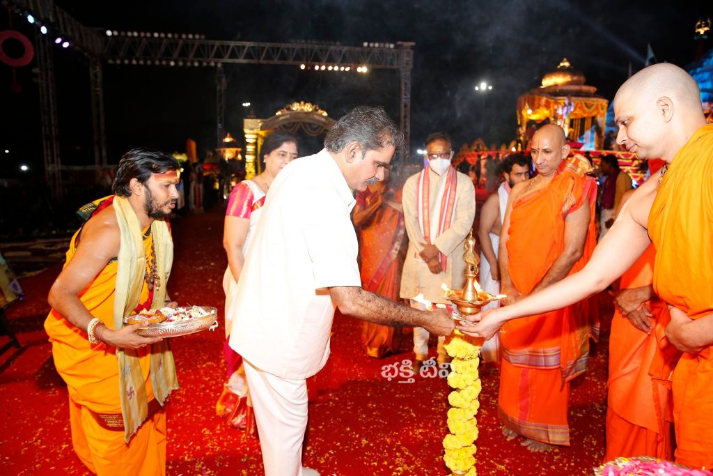 NTV Chairman Narendra Chowdary Jyothi Prajwlalana at Koti deepotsavam 2021 Day 8