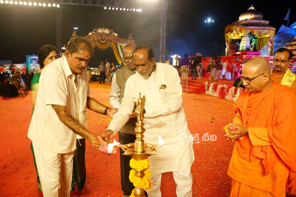 NTV Chairman Narendra Chowdary Tummala and Telangana BJP OBC President Morcha Laxman at Koti Deepotsavam 2021