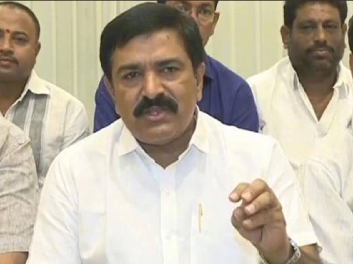 చంద్రబాబుపై మరోసారి ఎమ్మెల్యే ద్వారంపూడి సంచలన వ్యాఖ్యలు!