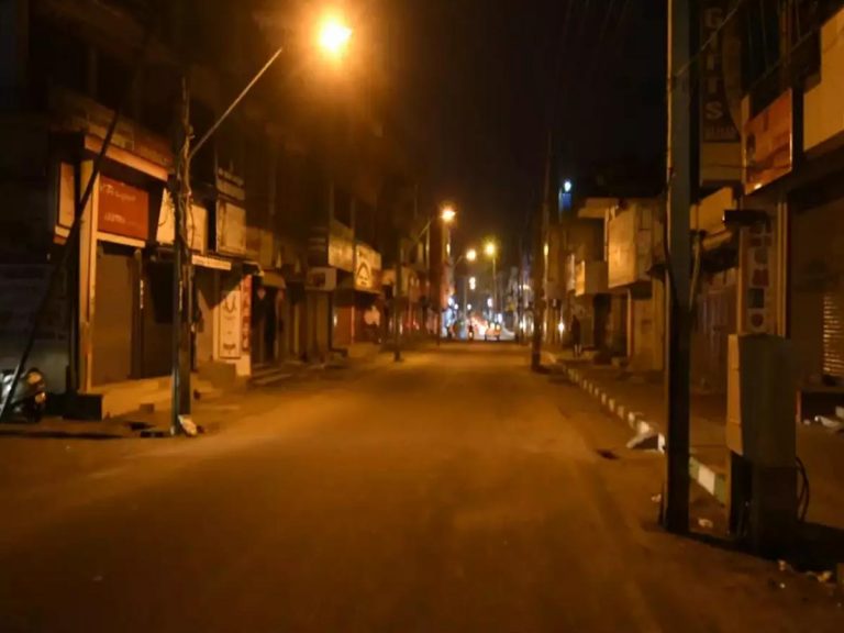 ఒమిక్రాన్ ఎఫెక్ట్‌:  కేర‌ళ‌లోనూ నైట్ క‌ర్ఫ్యూ…