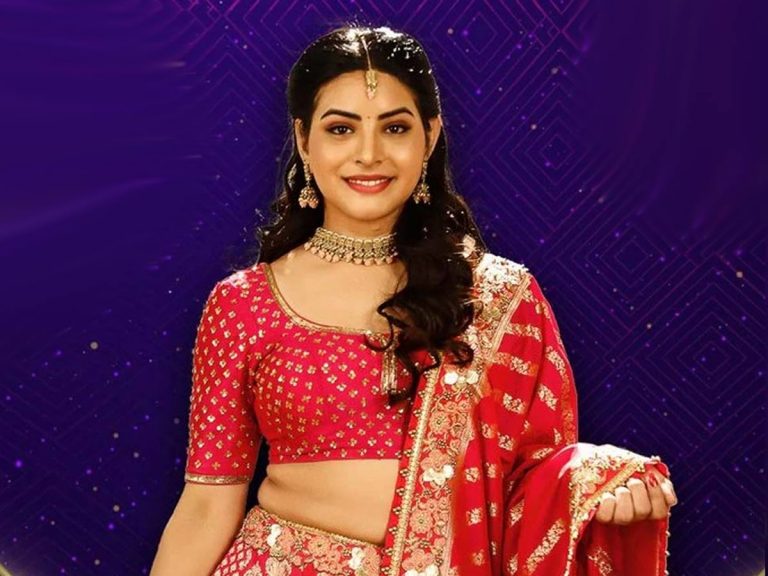 పింకీ కోరికపై పాటలు పాడిన ఆ ఇద్దరూ!